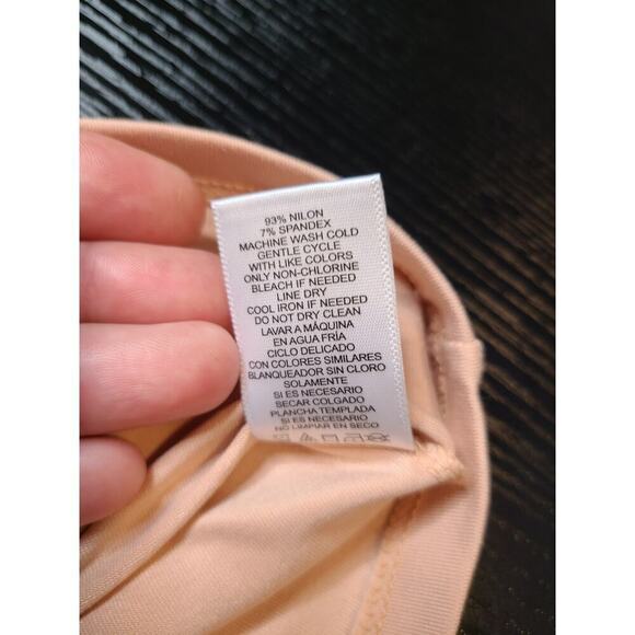 Reworked tank top with hand drawn gothic spider art - Picture 8 of 8